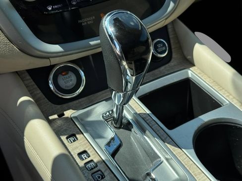 Used 2019 Nissan Murano SL w/ SL Technology Package FWD image 25