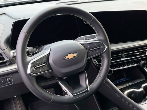 Used 2026 Chevrolet Traverse LT w/ Driver Confidence Package AWD/4WD image 11