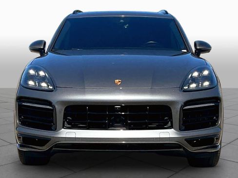 Used 2022 Porsche Cayenne GTS AWD/4WD image 3