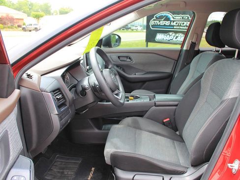 Used 2021 Nissan Rogue S FWD image 24