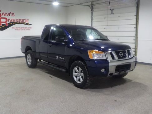 Used 2012 Nissan Titan SV w/ SV Value Truck Pkg image 5