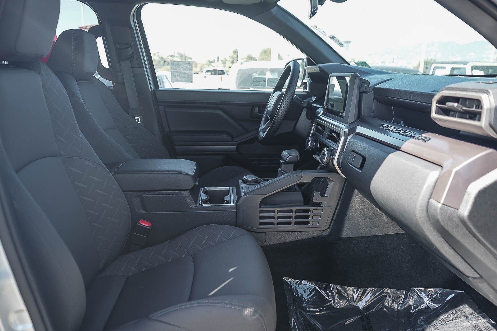 Certified 2026 Toyota Tacoma SR5 AWD/4WD image 17