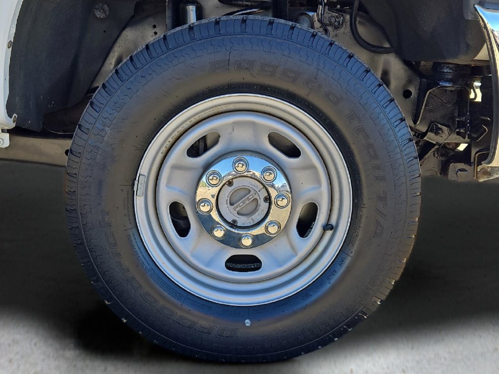 Used 2016 Ford F250 XL w/ Power Equipment Group AWD/4WD image 11