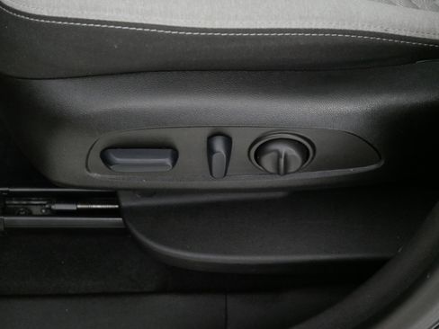 Used 2023 Chevrolet Equinox LT image 20