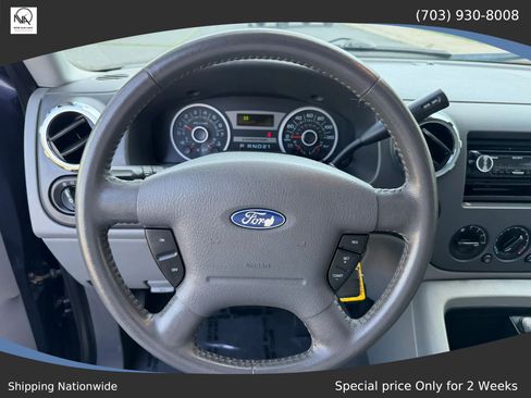 Used 2005 Ford Expedition XLT AWD/4WD image 24