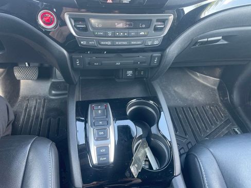 Used 2017 Honda Pilot Touring image 15