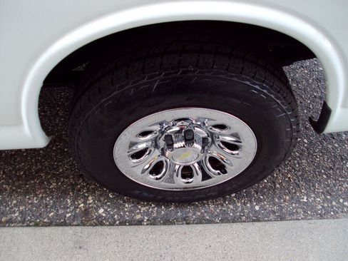 Used 2014 Chevrolet Express 1500 LT w/ LT Preferred Equipment Group image 28