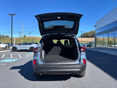 New 2026 Ford Escape ST-Line w/ Cold Weather Package image 7