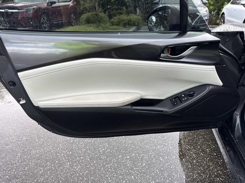 Used 2021 MAZDA MX-5 Miata RF Grand Touring RWD image 12