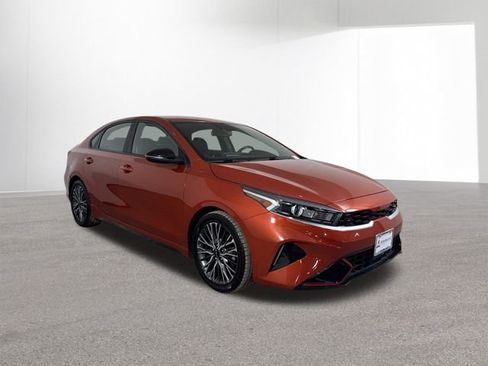 Certified 2022 Kia Forte GT-Line w/ GT-Line Technology Package FWD image 3