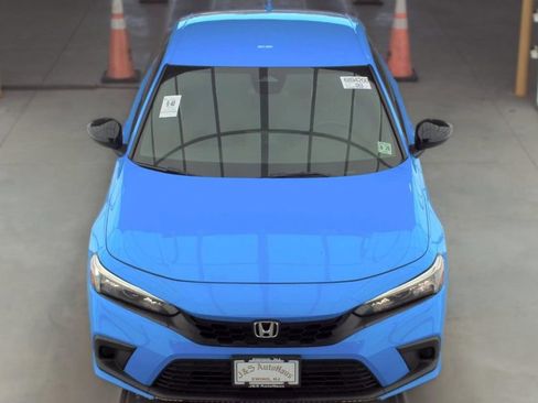 Used 2024 Honda Civic Sport image 2
