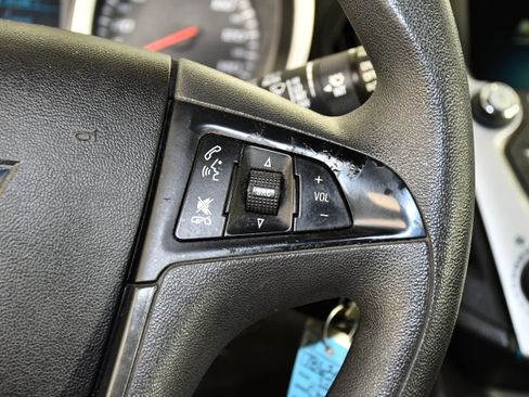 Used 2017 Chevrolet Equinox LS FWD image 21