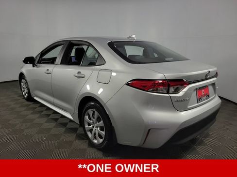 Used 2025 Toyota Corolla LE FWD image 6
