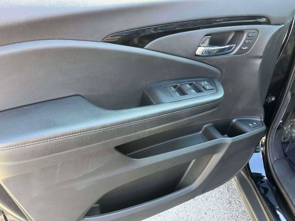 Used 2019 Honda Pilot Elite image 14