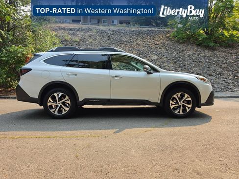 Used 2020 Subaru Outback Touring XT AWD/4WD image 4