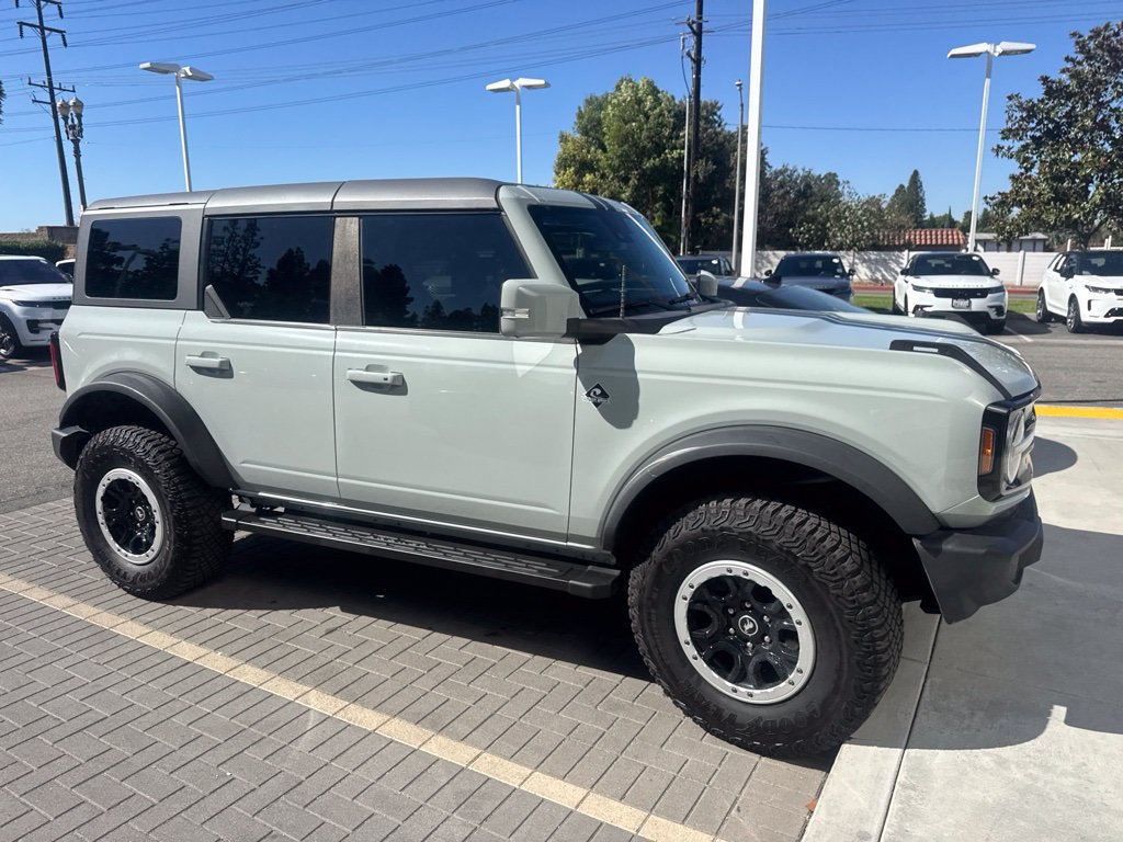 Used 2024 Ford Bronco Outer Banks w/ Sasquatch Package AWD/4WD image 8