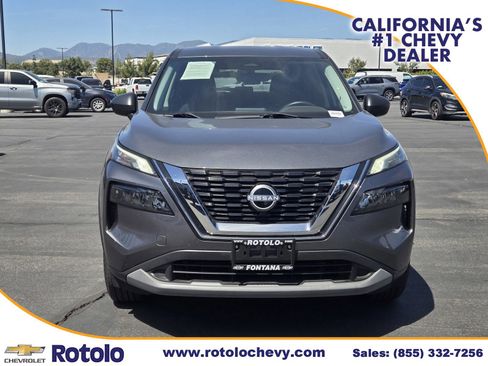 Used 2023 Nissan Rogue S AWD/4WD image 2