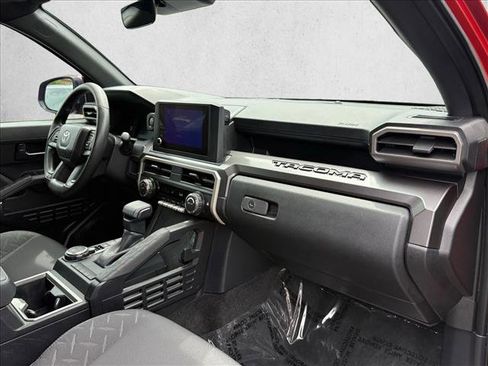 Certified 2025 Toyota Tacoma SR5 AWD/4WD image 23