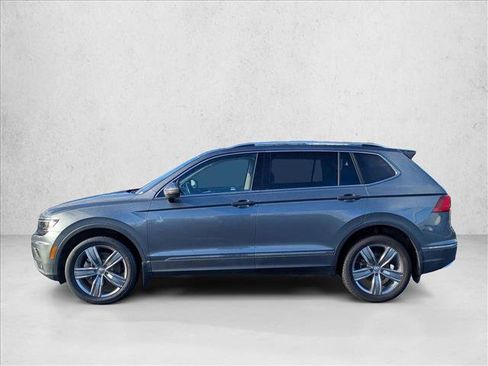 Used 2018 Volkswagen Tiguan SEL Premium image 9