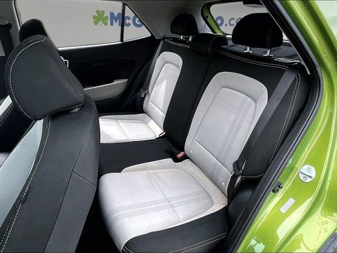 Used 2023 Hyundai Venue SEL FWD image 20