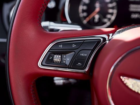 Used 2023 Bentley Continental GT Azure image 45