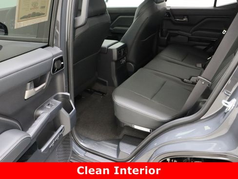 Used 2025 Toyota 4Runner Limited image 29