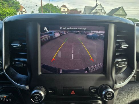 Used 2021 RAM 1500 Big Horn AWD/4WD image 10