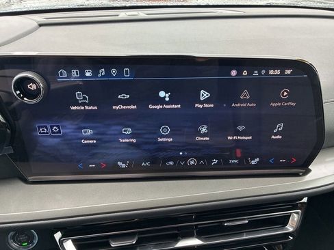 New 2026 Chevrolet Traverse LT w/ LPO, Floor Liner Package image 9