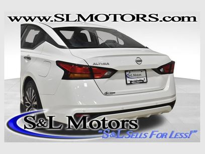 Used 2025 Nissan Altima 2.5 SV