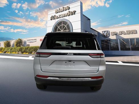 New 2026 Jeep Grand Cherokee Laredo X AWD/4WD image 6