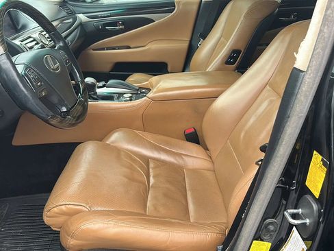 Used 2013 Lexus LS 460 L image 9