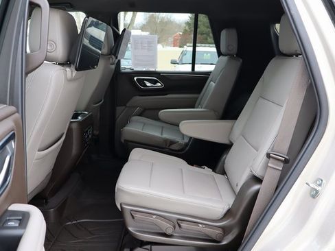 Used 2021 Chevrolet Tahoe LT w/ Luxury Package image 12