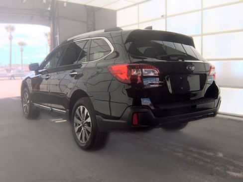 Used 2018 Subaru Outback 2.5i Touring AWD/4WD image 6