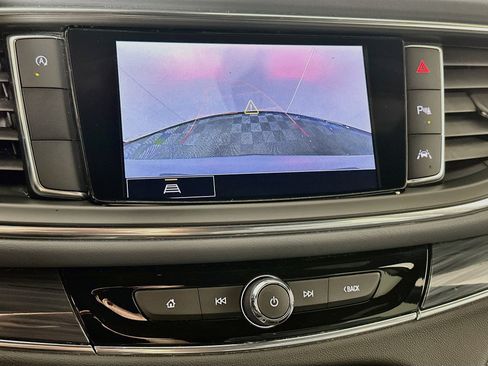 Used 2023 Buick Enclave Essence FWD image 13