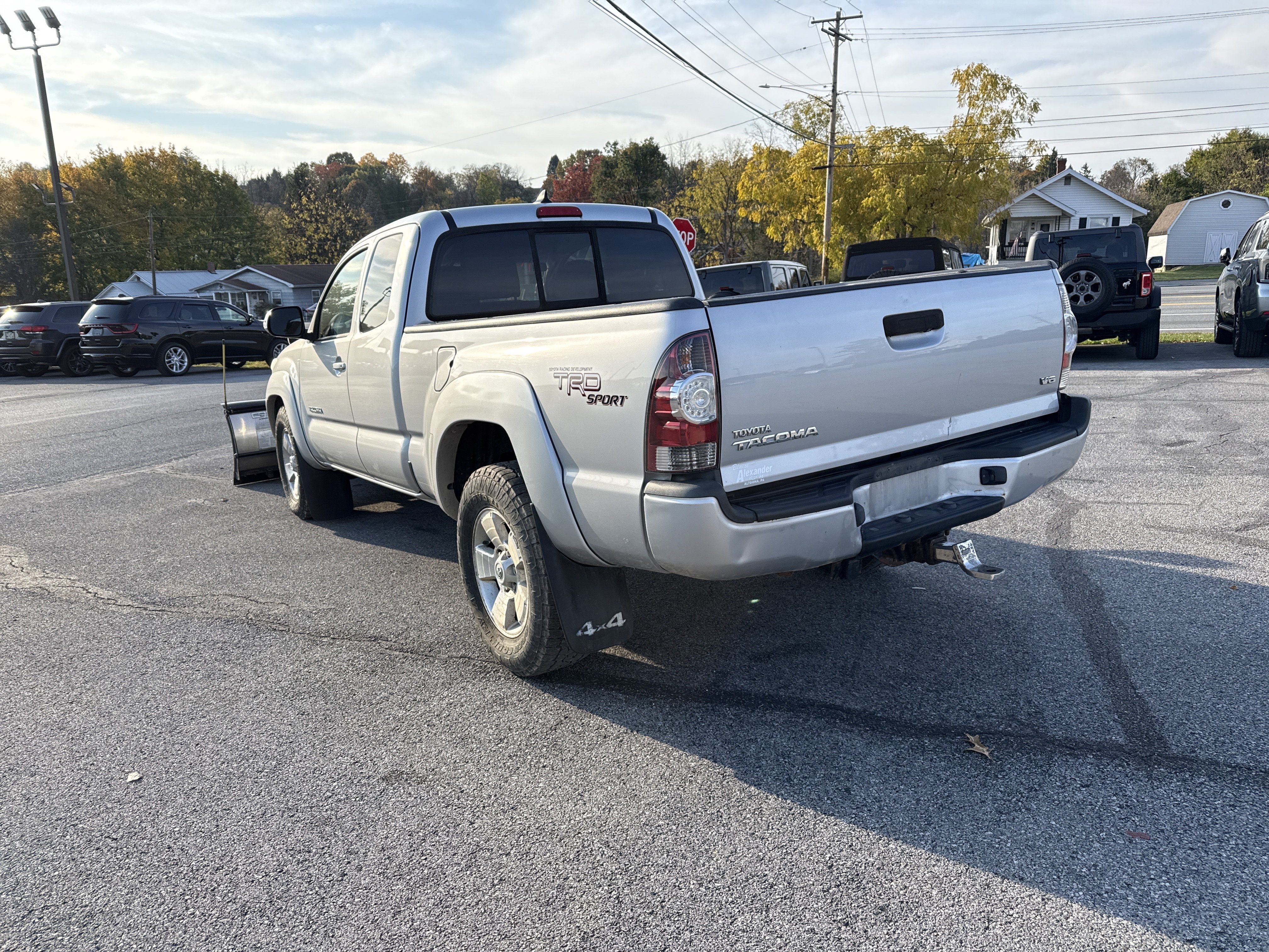 Used 2012 Toyota Tacoma 4x4 Access Cab V6 w/ TRD Sport Pkg image 6