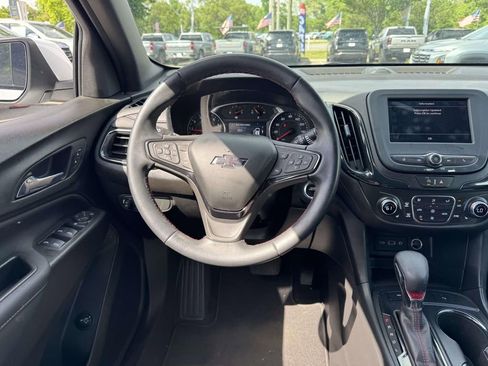 Used 2024 Chevrolet Equinox RS AWD/4WD image 17