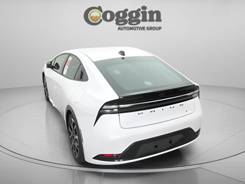New 2026 Toyota Prius Plug-In Hybrid image 9