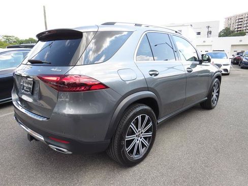 Used 2025 Mercedes-Benz GLE 450e 4MATIC w/ Driver Assistance Package image 4