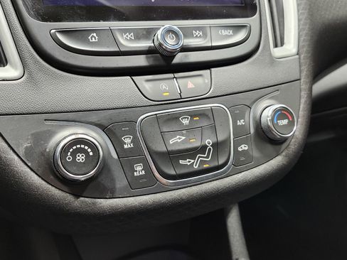 Used 2022 Chevrolet Malibu RS image 30