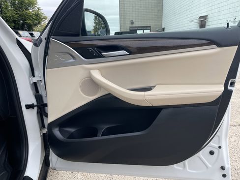 Used 2023 BMW X3 xDrive30i w/ Premium Package image 10