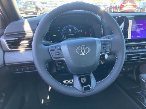 Used 2026 Toyota Camry SE image 11