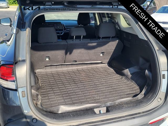Certified 2023 Kia Sportage LX FWD image 4