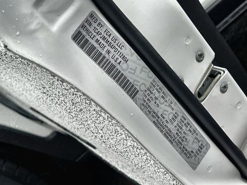 Used 2023 Jeep Cherokee Altitude Lux image 31