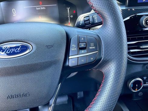 Used 2025 Ford Escape ST-Line AWD/4WD image 18