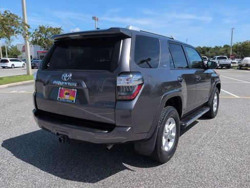 Used 2018 Toyota 4Runner SR5 RWD image 4