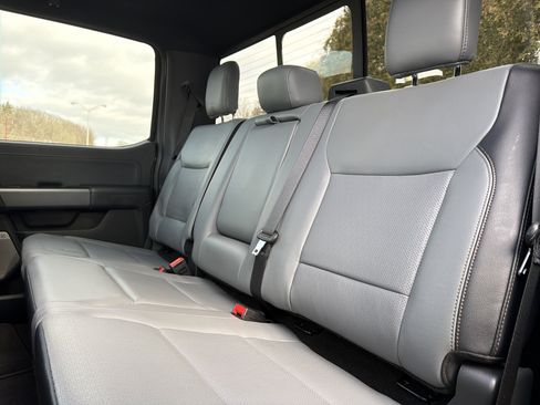 Used 2024 Ford F150 Lightning Lariat image 32