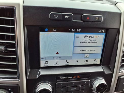Used 2019 Ford F150 Lariat w/ Equipment Group 502A Luxury AWD/4WD image 5