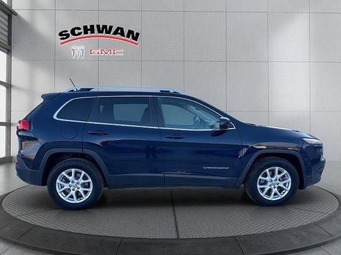 Used 2015 Jeep Cherokee Latitude w/ Comfort/Convenience Group image 3