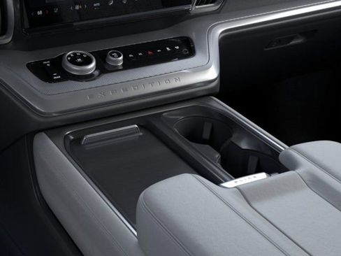 New 2026 Ford Expedition Active RWD image 15