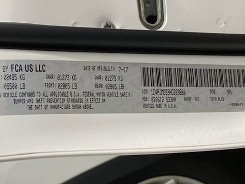 Used 2017 Jeep Cherokee Limited w/ Trailer Tow Group AWD/4WD image 25